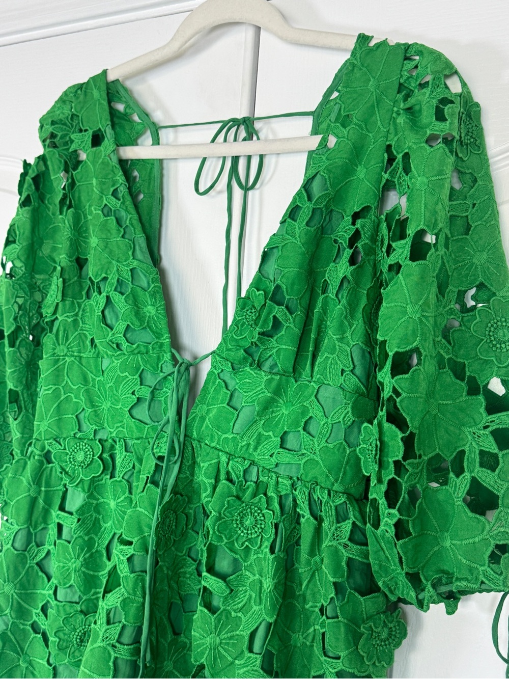 NWT Storia Paulette Floral Crochet Lace Mini Dress VICI Garden Party Size Large - Picture 7 of 13